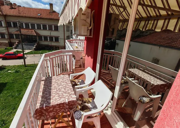 Mis Br 2 公寓 索科矿泉村